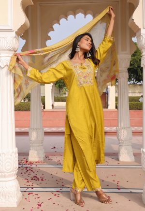 Pretty & Stylish Yellow Color Ethnic Wear Kurti with Hand Work & Floral Print - Image 3