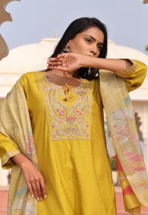 Pretty & Stylish Yellow Color Ethnic Wear Kurti with Hand Work & Floral Print - Image 5