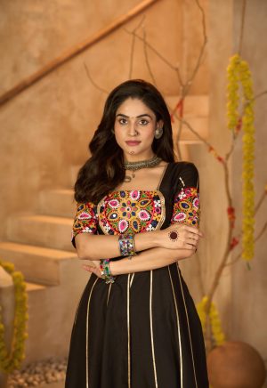 Black Kutchi Embroidery Kurti Set | Traditional Gujarati Anarkali Dress | Garba & Festive Outfit for Women - Image 5
